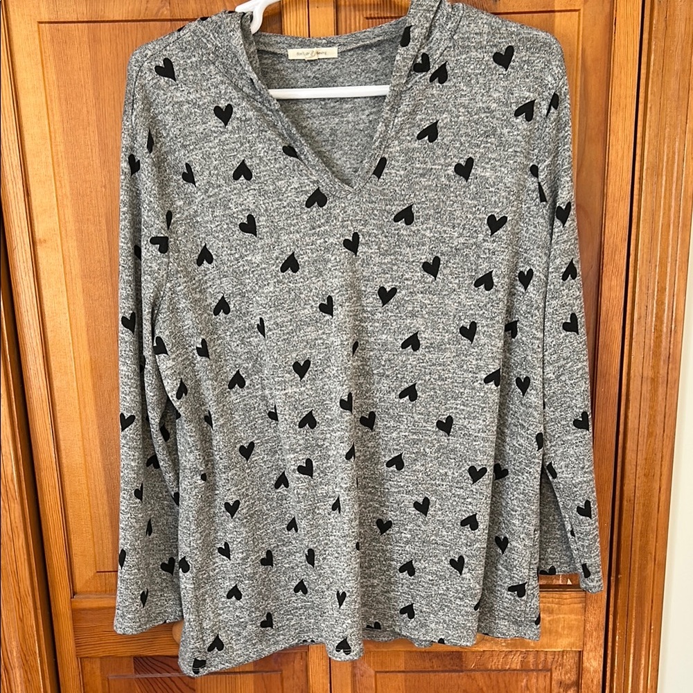 Gray Heart‑Print Hoodie Sweatshirt Plus 3X EUC Soft Lightweight Cozy Pullover